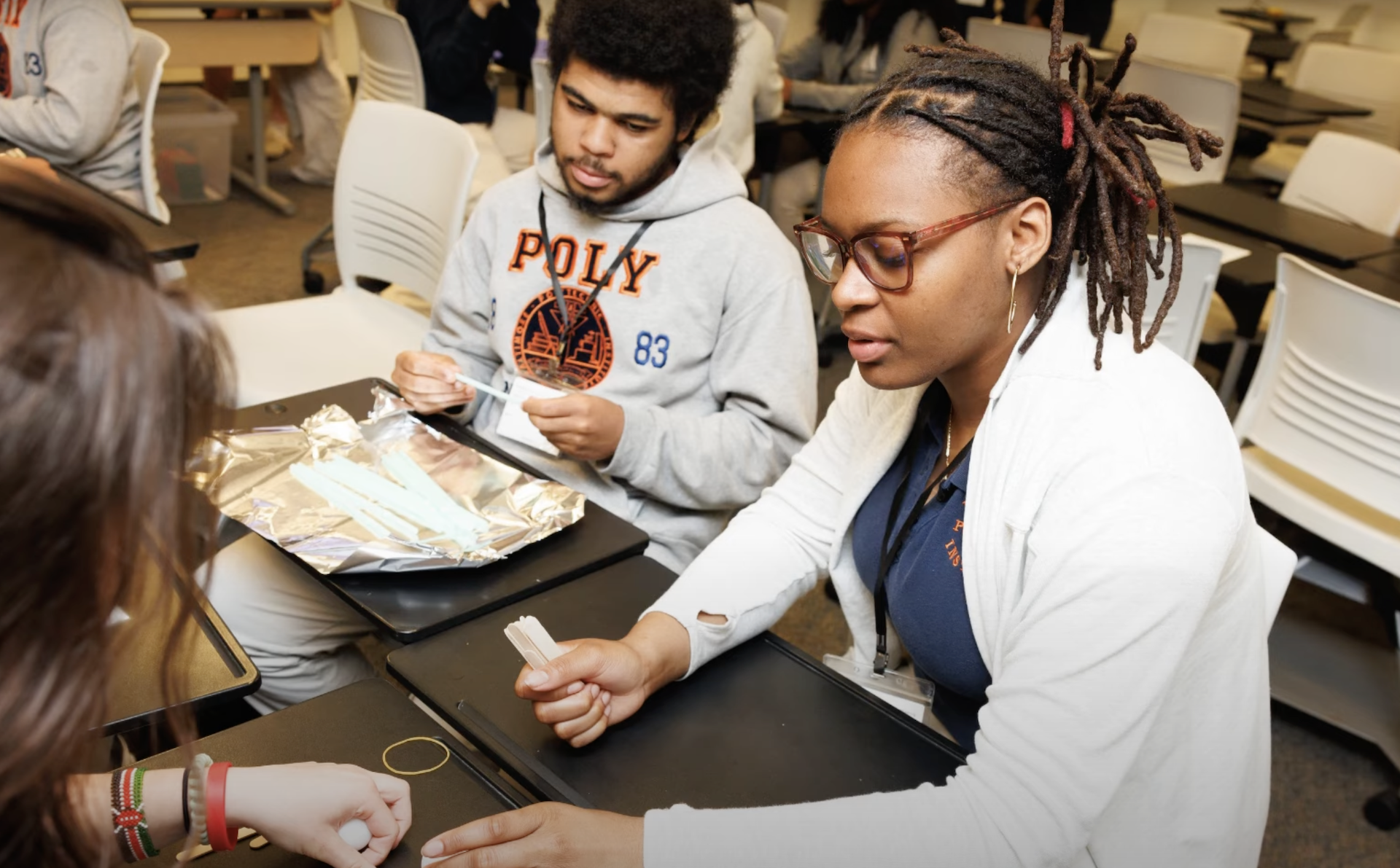 IP Students working together in lab